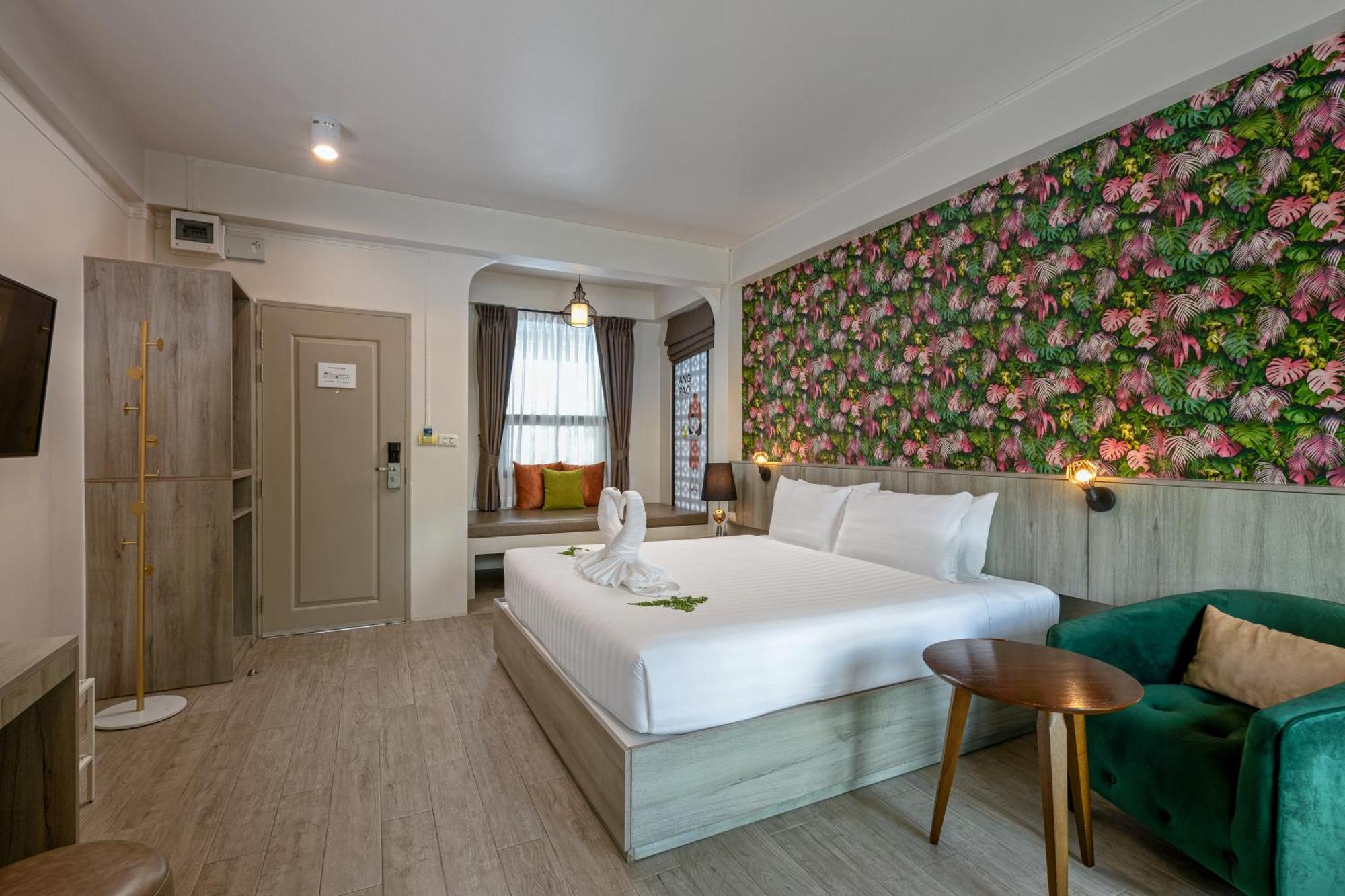 Ang Pao Hotel Phuket Bagian luar foto